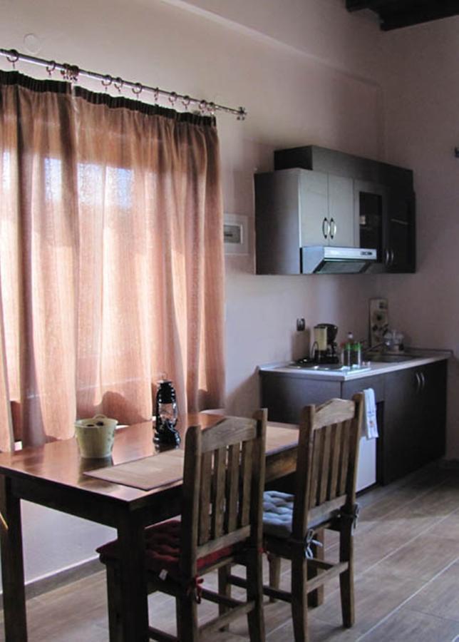 Bed and Breakfast Ihnilatis Kerkíni Zimmer foto
